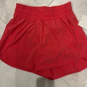 Lululemon NWT size 4  track that shorts